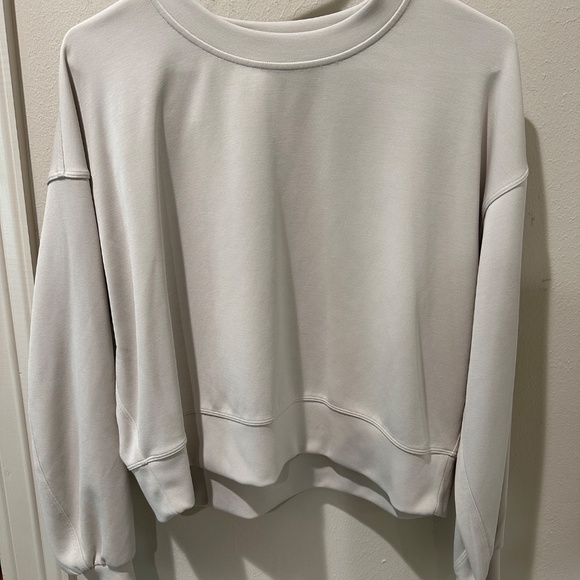 Lululemon Softstreme Perfectly Oversized Cropped Crew + Matching Shorts - Picture 11 of 11